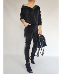 bluza welurowa czarna dekolt V