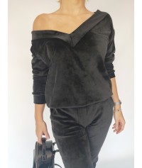 bluza welurowa czarna dekolt V