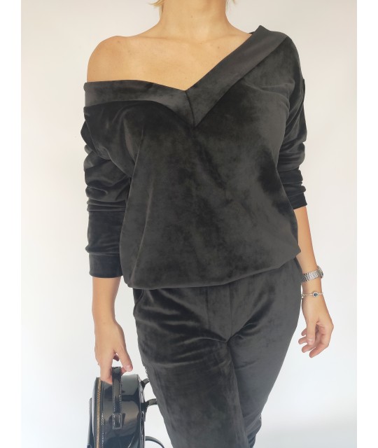 bluza welurowa czarna dekolt V