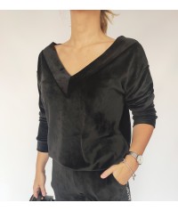 bluza welurowa czarna dekolt V